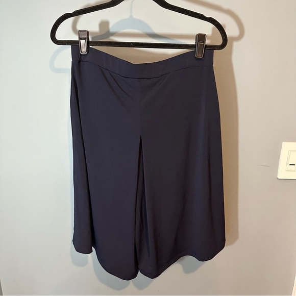 MICHAEL Michael Kors Crepe Inverted Pleated Front Stretch Culottes in Dark Blue - Picture 5 of 7